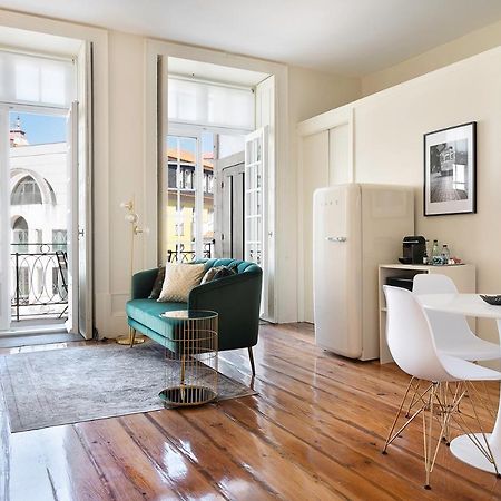 Historic Apartment At Cardosas With Balcony Porto Buitenkant foto